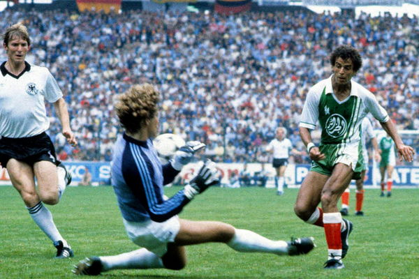 Algeria thắng Tây Đức 2-1, World Cup 1982, tại Tây Ban Nha