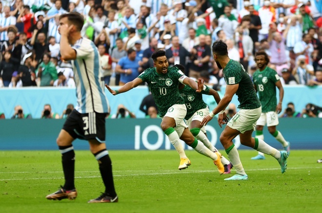 Argentina thua sốc Saudi Arabia